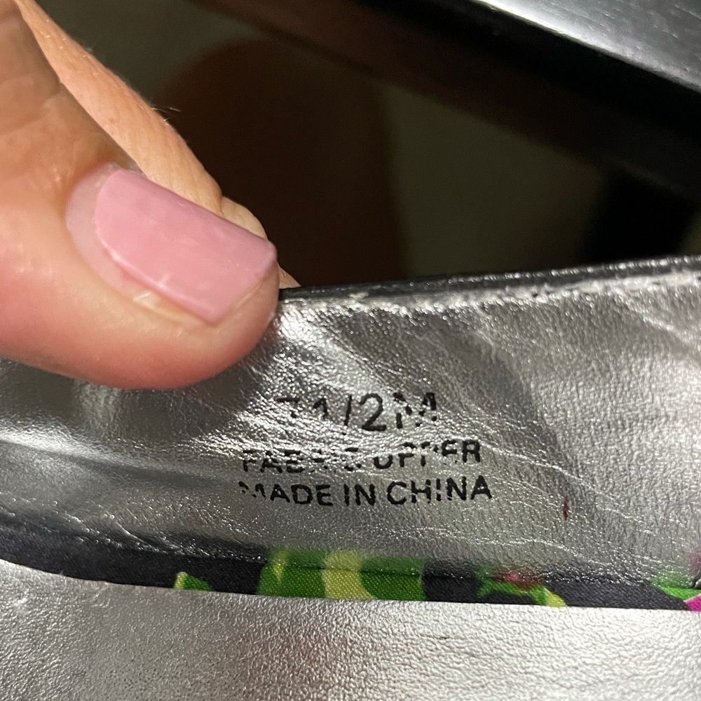 Betsey Johnson platform peep toe floral pumps 7.5 - Picture 7 of 10